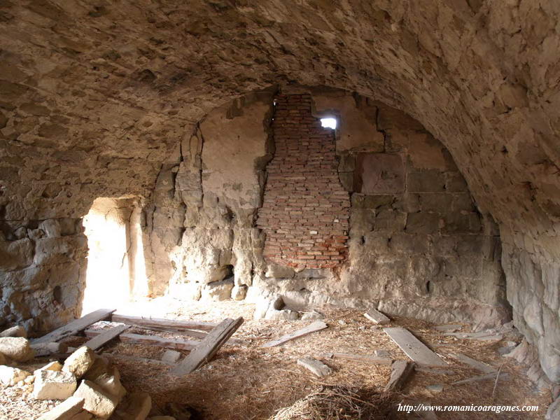 CMARA ABOVEDADA EDIFICADA EN LA NAVE DEL TEMPLO, HACIA LOS PIES DEL MISMO